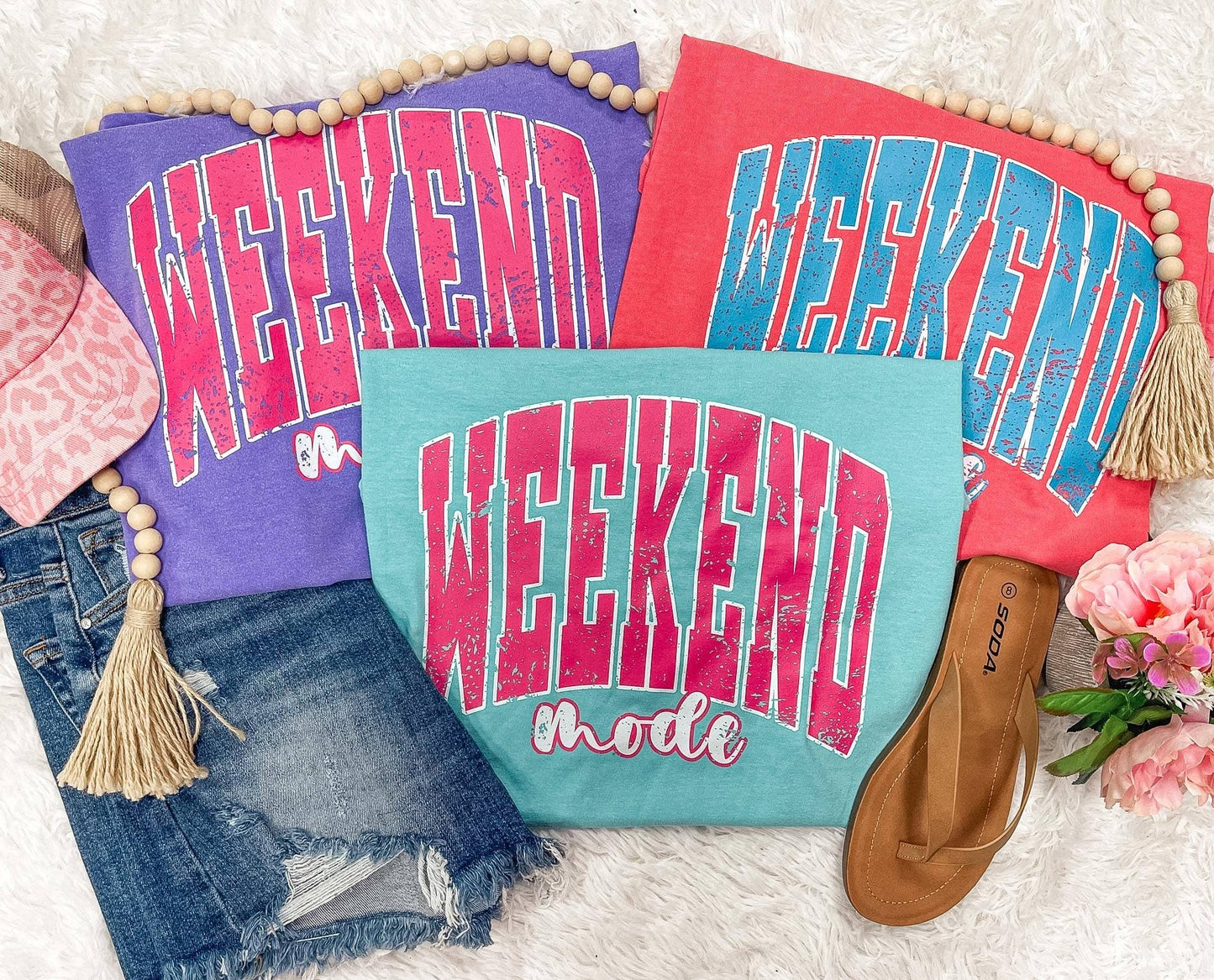 WEEKEND VIBES TEE