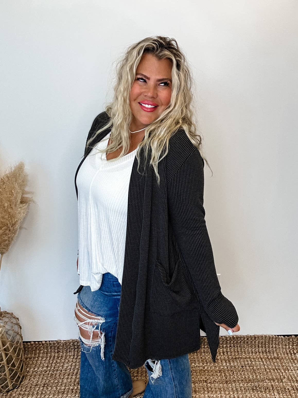 REESE RIBBED CARDIGAN: VINTAGE BLACK / OS