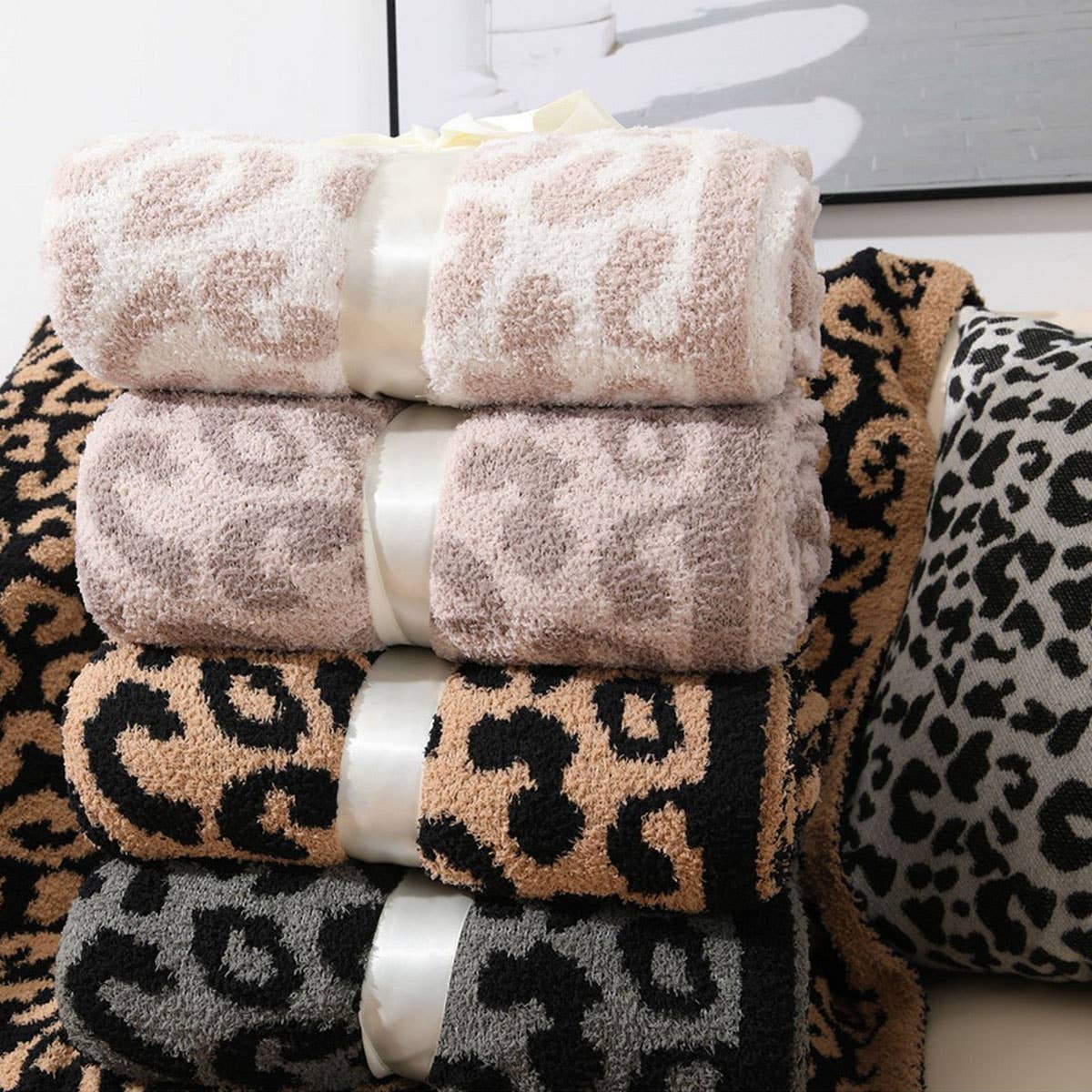 KNITTED LEOPARD PRINT LIGHTWEIGHT SOFA BLANKET_CWMM0213: White / (130cmX150cm) 1